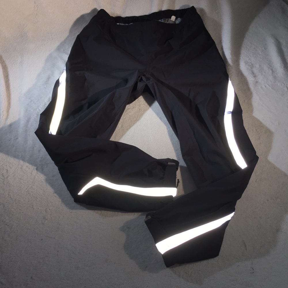 Novara Mens Black with White Accents Athletic Jogging Pants